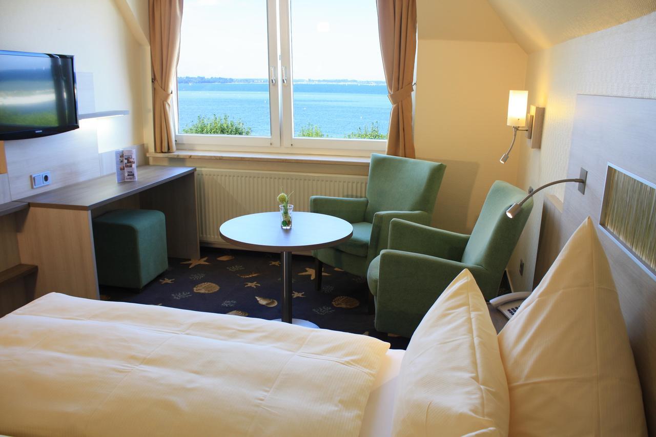 Hotel Seeterrassen Laboe Buitenkant foto