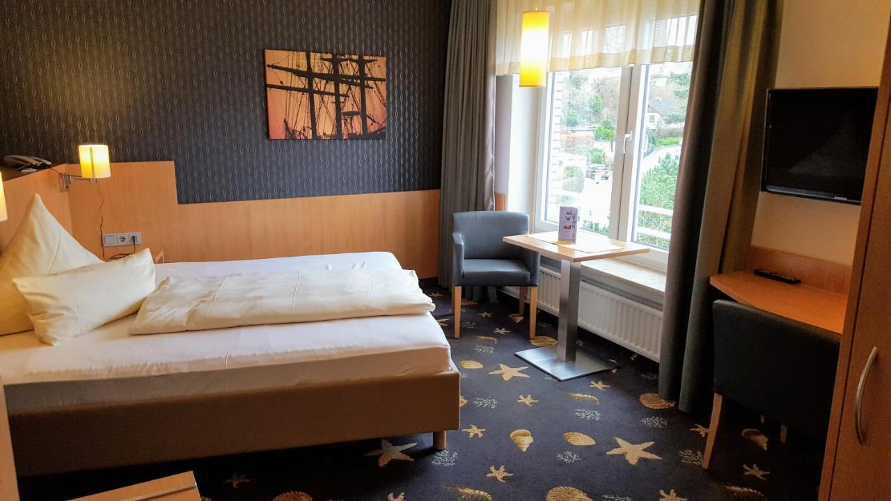 Hotel Seeterrassen Laboe Buitenkant foto
